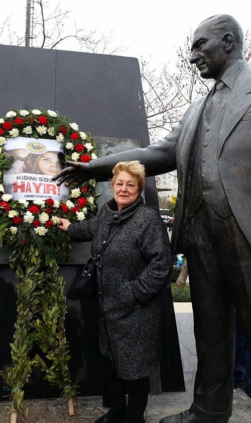 Başka Özgecan’Lar İçin Ağlamayalım
 - 2