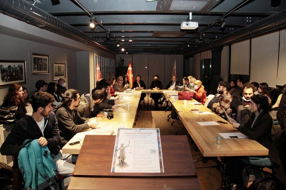 İstanbul Barosu Hukuk Felsefesi ve Sosyolojisi Komisyonu 2022 Yılı 3. Toplantısını Gerçekleştirdi