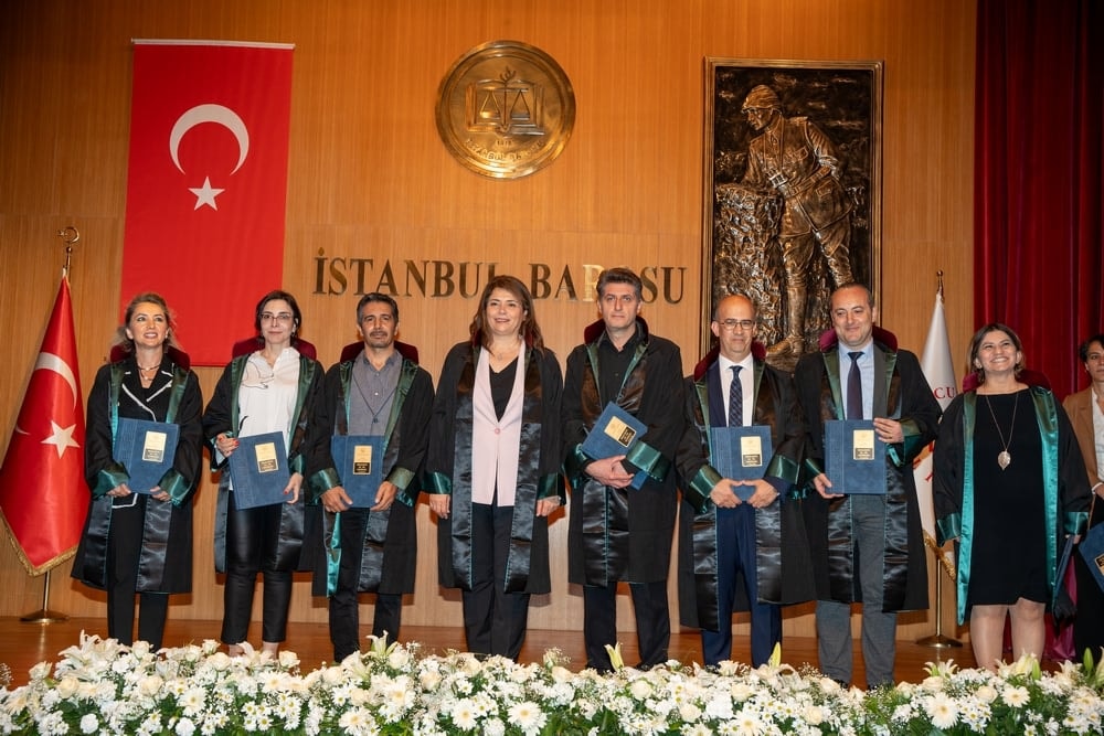 Meslekte 25, 30 ve 35 Yılını Dolduran Meslektaşlarımıza Plaket Verildi - 43