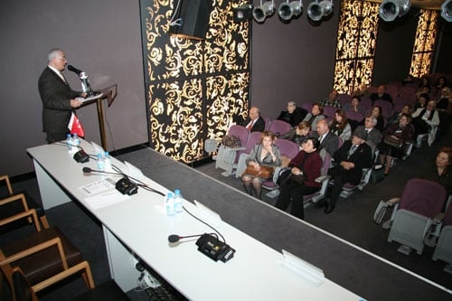 Kadın Haklarında Olumlu Ayrımcılık
Mutlaka Desteklenmelidir
 - 6