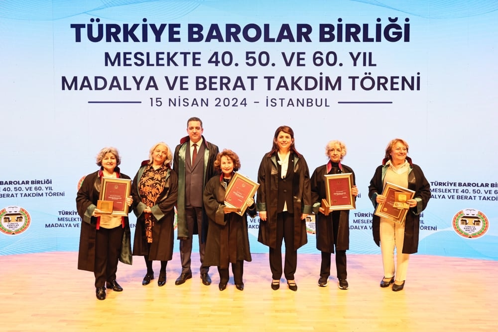 Meslekte 40, 50 ve 60 Yılını Dolduran Meslektaşlarımıza Plaket Verildi - 268