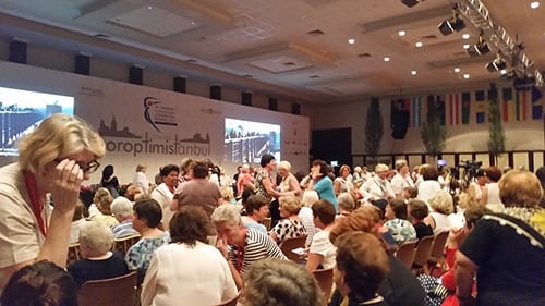 1450 Yabancı Meslek Ve Hukukçu Kadının Katıldığı Uluslararası Toplantı
 - 2