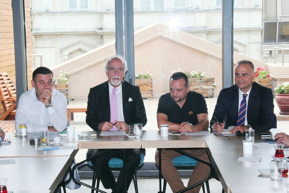 Sanık Müdafiliği, Mağdur/Şikayetçi/Katılan Vekilliği - 1