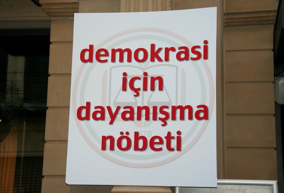 Demokrasi ve Dayanışma Nöbeti Devam Ediyor - 1