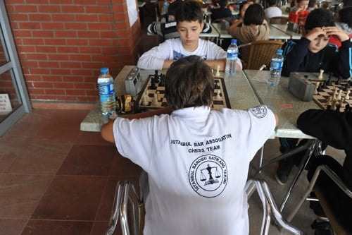 İstanbul Barosu 12 Yaş Altı Satranç Turnuvası Yapıldı
 - 7