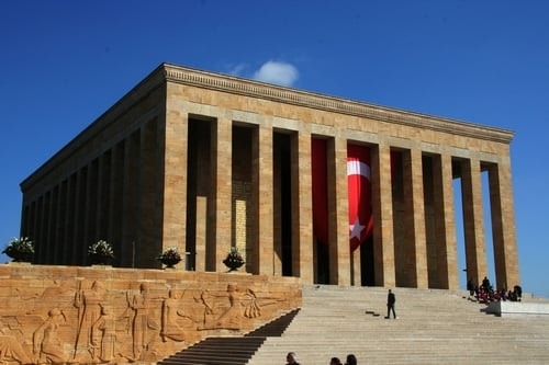 İstanbul Barosu Heyeti Anıtkabir’De Ata’Nın Huzurunda

 - 75