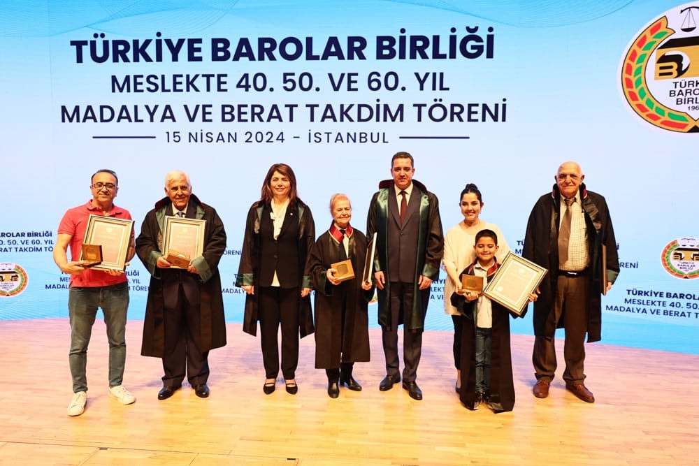 Meslekte 40, 50 ve 60 Yılını Dolduran Meslektaşlarımıza Plaket Verildi - 169