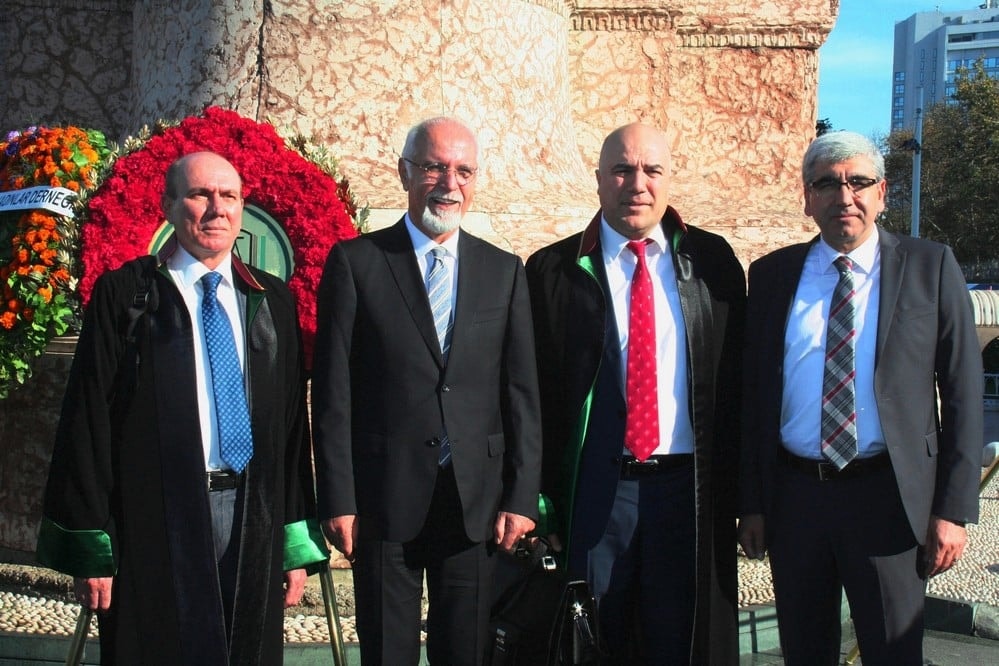 Baromuz Yönetimi Atamızın Huzurunda - 33