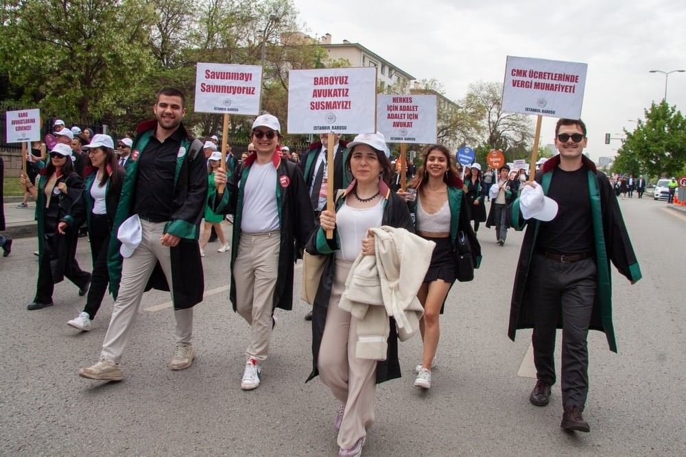 Binlerce Meslektaşımızla “Avukat İçin de Adalet” İçin Ankara’da Bir Araya Geldik - 49