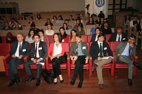 Ab -Türkiye Geri Kabul Anlaşması Ve Vize Serbestîsi

 - 12