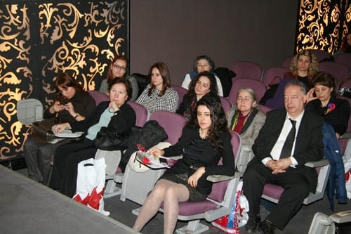 Kadına Şiddet Durmak Bilmiyor

 - 121