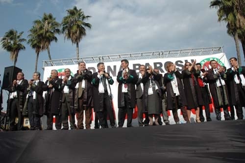 Savunma Susturulamaz Mitingi Yapıldı

 - 18