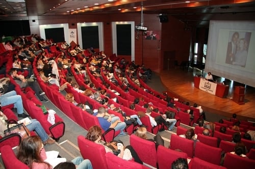 Kadın Hakları Ve Aile İçi Şiddet Konulu Sertifika Programı Devam Ediyor

 - 24