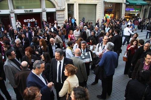 Avukat Gülçin Çaylıgil’İ Andık

 - 19