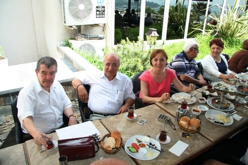 Staj Eğitim Merkezi Eğitimcileri Kahvaltılı Toplantıda Buluştu
 - 11