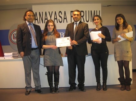 23. Dönem Hukuk İngilizcesi Ve Terminolojisi Derslerini Tamamlayanlara Katılım Belgeleri Verildi - 6