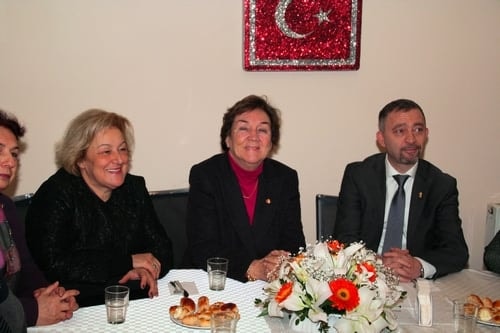 Mahmut Esat Bozkurt Hukuk Ödülü Prof. Dr. Aysel Çelikel’E Verildi
 - 5