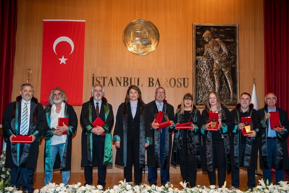 Meslekte 25, 30 ve 35 Yılını Dolduran Meslektaşlarımıza Plaket Verildi - 145