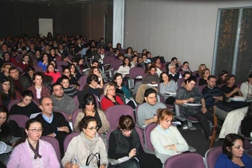 Kadın Hakları Ve Aile İçi Şiddet Semineri Devam Ediyor

 - 19