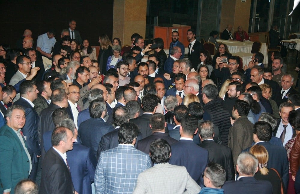 Başkan Durakoğlu Güven Tazeledi - 645