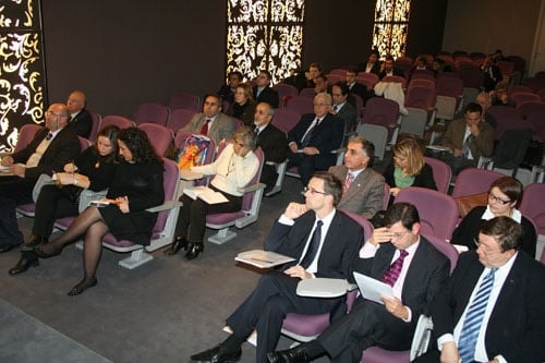 Dört Yabancı Bilim Adamından
Dört Ayrı Konuda Konferans - 4