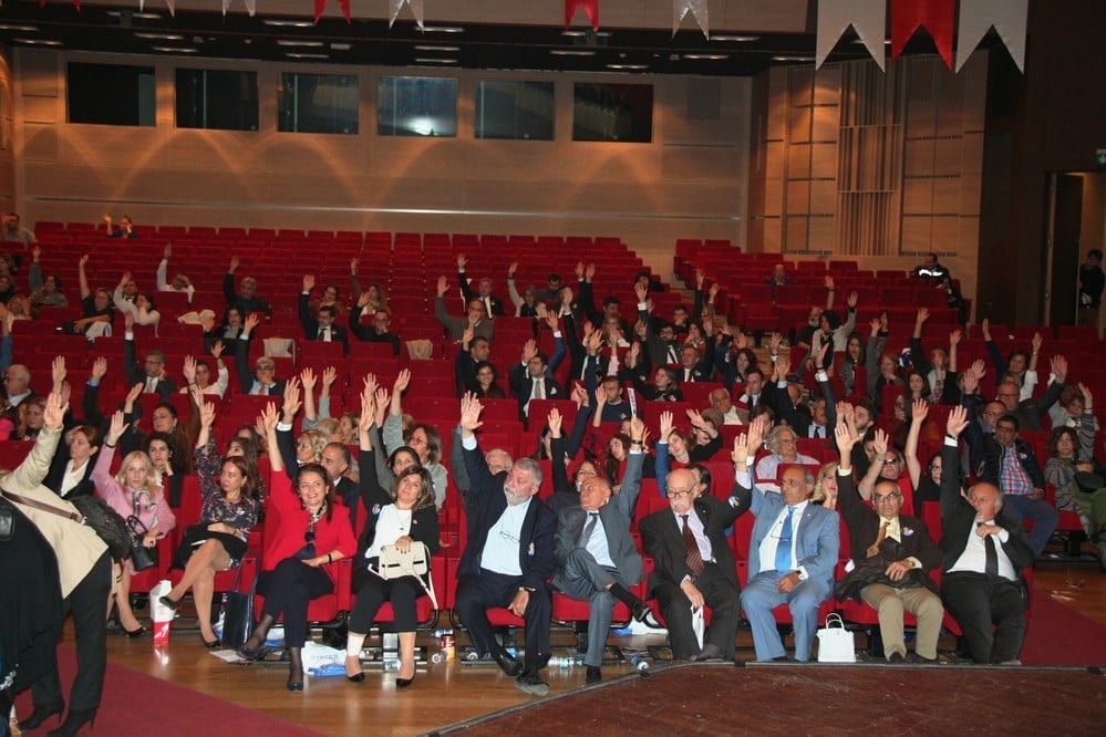 Başkan Durakoğlu Güven Tazeledi - 347