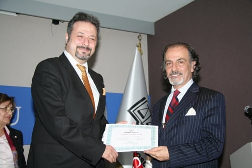 Devrim Yasalarının İçi Boşaltılıyor

 - 21