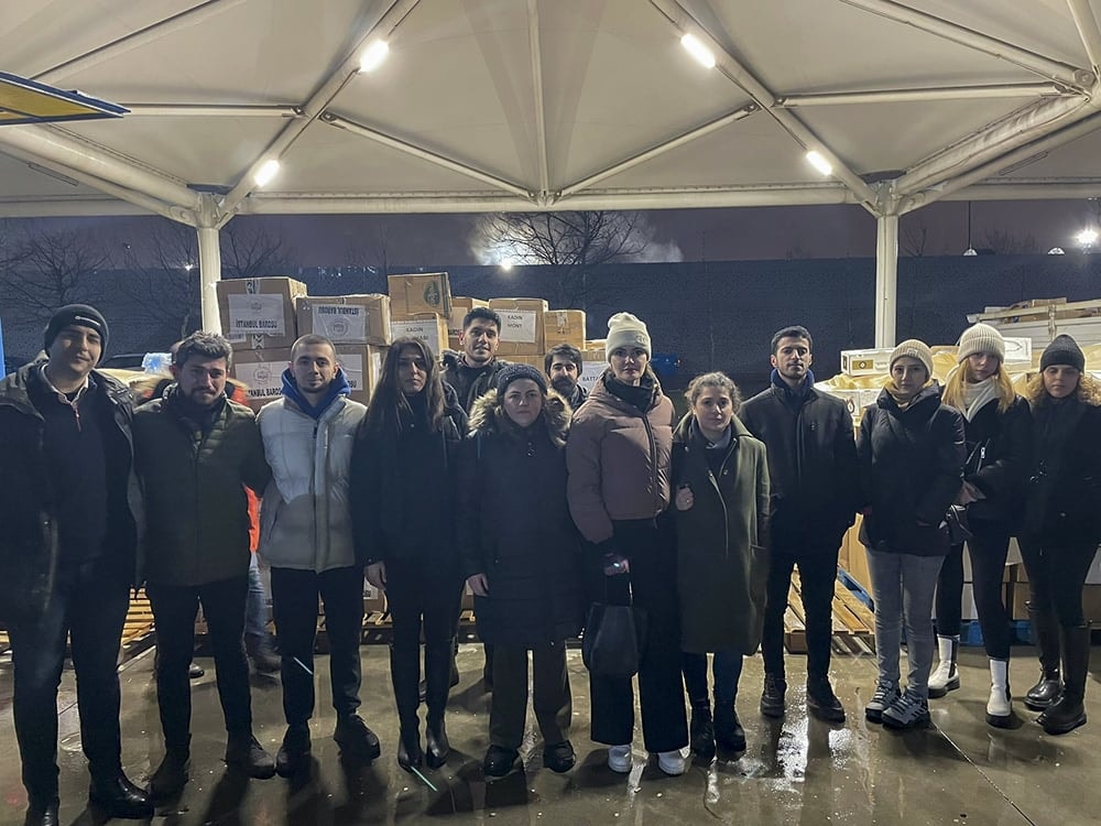 Deprem Bölgesi için Yardım Seferberliğimiz Sürüyor