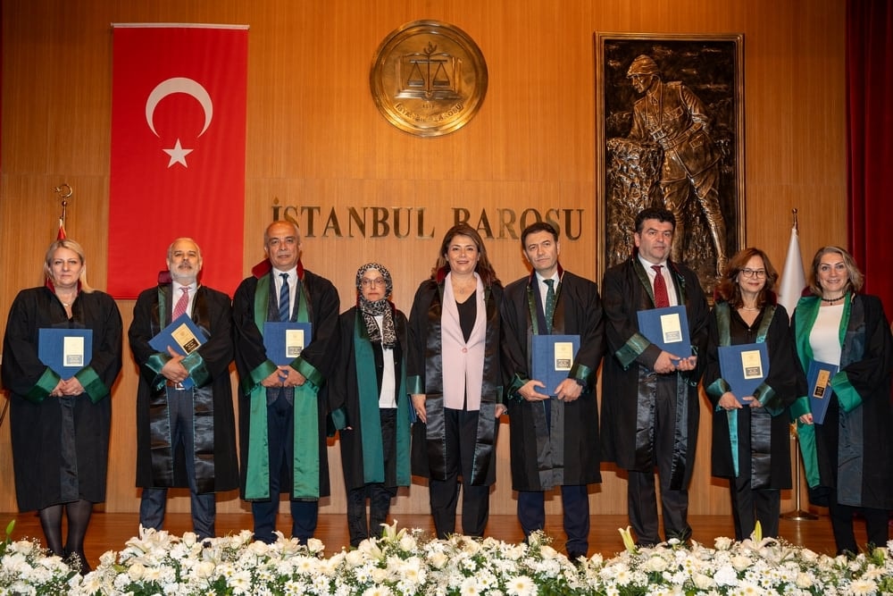 Meslekte 25, 30 ve 35 Yılını Dolduran Meslektaşlarımıza Plaket Verildi - 19