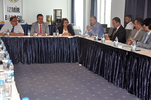 Genişletilmiş Ege Ve Marmara Bölgesi Baroları Toplantısı Sonuç Bildirgesi
 - 1