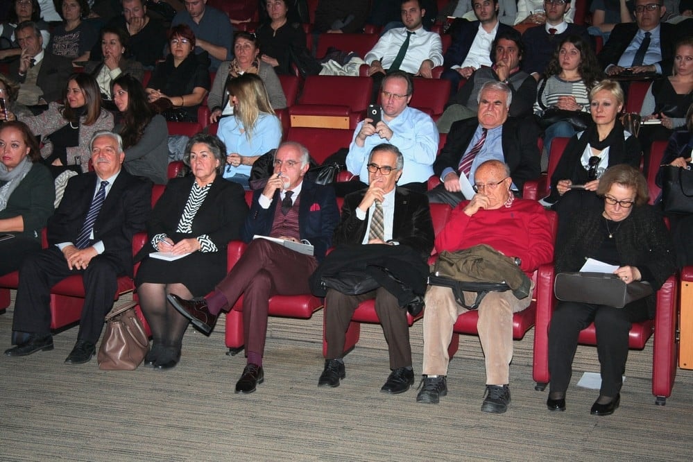 Hukuksal Gerçeklikler Bağlamında Anayasa Değişikliği - 35