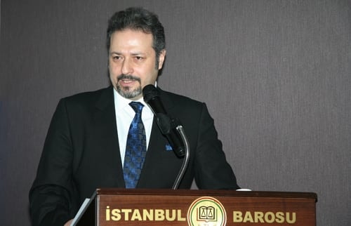 Uluslararası Ödeme Aracı Olan Çekin Ceza Yasası Kapsamına Alınması Eleştirildi

 - 3