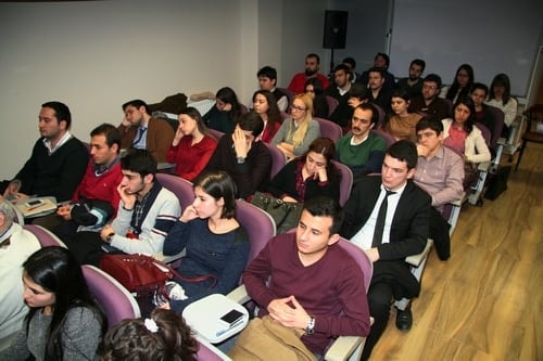 Avukatlar, Kurtçuklardan Muhteşem Kelebekler Yapmayı Becerenlerdir

 - 27