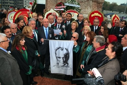 Aramızdan Ayrılışının 77. Yılında Atamızı Saygı Ve Minnetle Andık 
 - 82