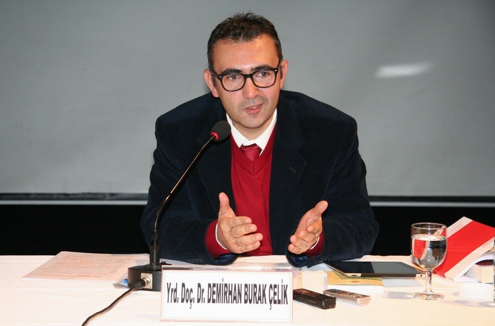 Hukuksal Gerçeklikler Bağlamında Anayasa Değişikliği - 93