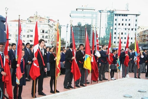 Atamızı Anıyoruz

 - 5