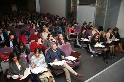 “Kadın Hakları Ve Aile İçi Şiddet” Konulu Sertifika Programı Devam Ediyor

 - 9