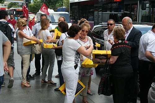 Kampanyada Toplanan Bir Milyonu Aşkın İmza 
Tbmm Başkanlığına Gönderildi - 7