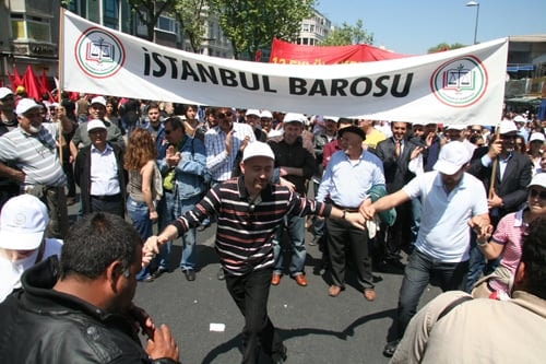 1 Mayıs’Ta Yine Taksim’Deydik
 - 20