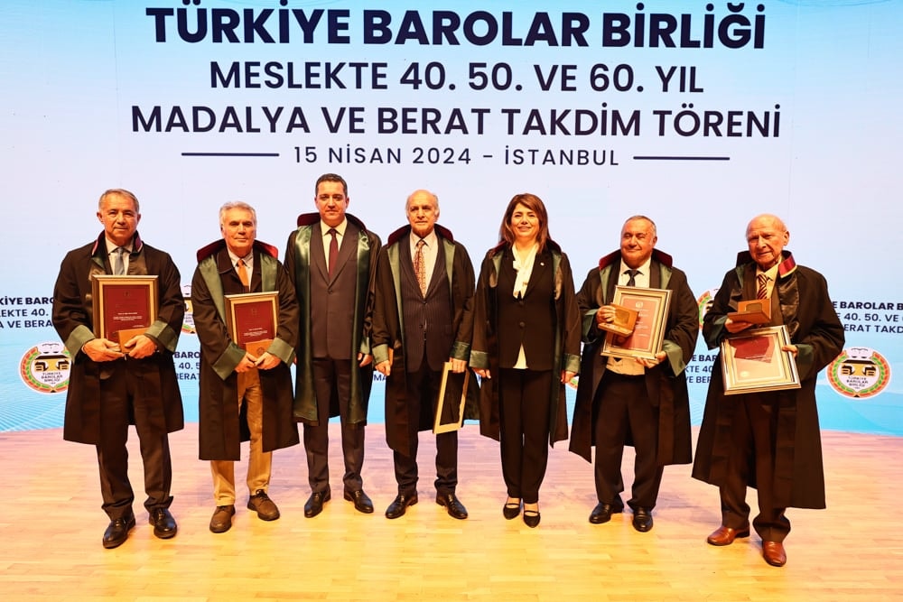 Meslekte 40, 50 ve 60 Yılını Dolduran Meslektaşlarımıza Plaket Verildi - 167