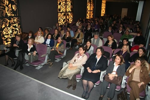 Türkiye’De Kadın - Erkek Eşitliği Demokrasi Sorunudur

 - 18