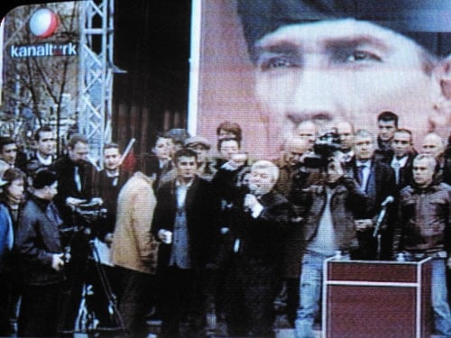 Yargıyı Siyasallaştırma Girişimine
Toplumsal Tepki  - 7