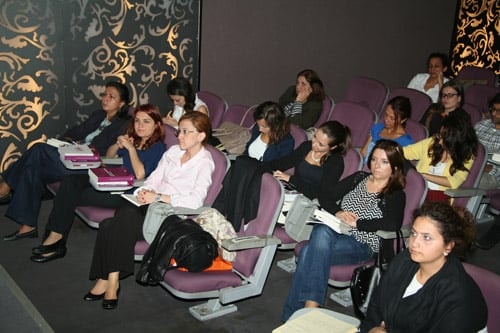 Kadın Hakları Ve Aile İçi Şiddet Konulu Sertifika Programı Devam Ediyor

 - 8