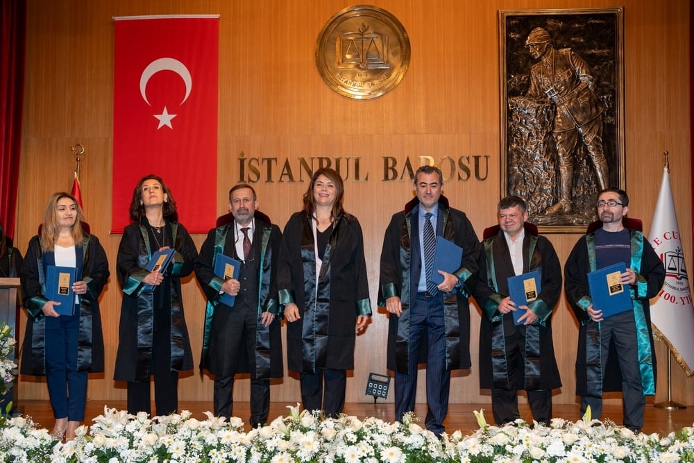 Meslekte 25, 30 ve 35 Yılını Dolduran Meslektaşlarımıza Plaket Verildi - 25