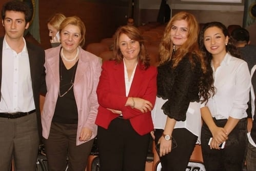 Türkiye’De Kadın Hakları Paneli

 - 7