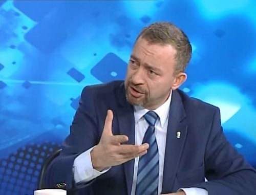 Güçler Arasında Yetki Karmaşası 
Yaşanıyor
