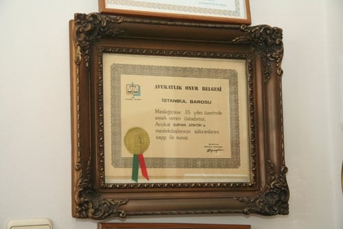 Av.Orhan Apaydın Ve Av.Burhan Apaydın'ın Kitapları Baromuza Bağışlandı 
 - 12