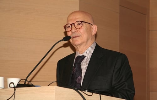 Hukuk Eğitimi Büyük Bir Kaosa Sürüklenmiştir - 92