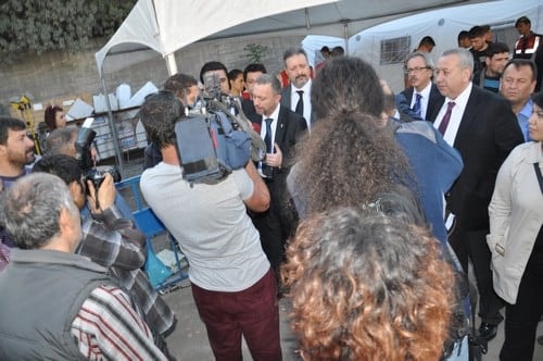 İstanbul Barosu Başkan Ve Yönetim Kurulu Üyeleri, Acıyı Paylaşmak, İncelemelerde Bulunmak İçin Soma’Daydı

 - 92