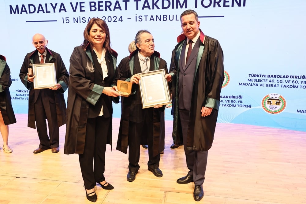 Meslekte 40, 50 ve 60 Yılını Dolduran Meslektaşlarımıza Plaket Verildi - 238